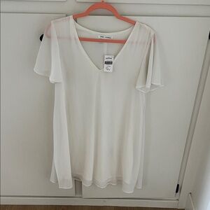 NWT bohme Cream V-Neck Flutter Sleeve Blouse